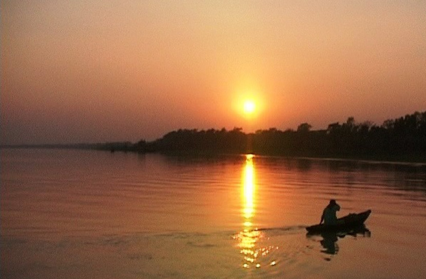 আশার আলো ছড়িয়ে জ্বলো নতুন সূর্য