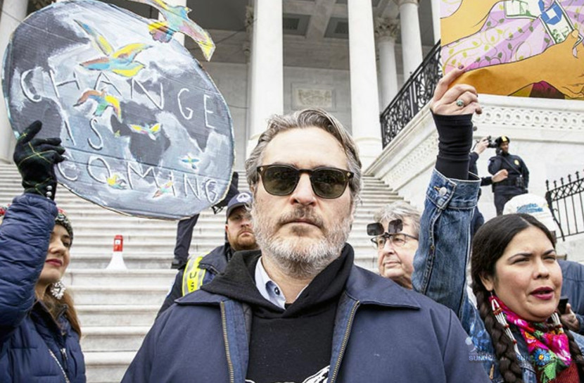 ওয়াশিংটনে জলবায়ু নিয়ে আন্দোলন, দুই অভিনেতা গ্রেফতার