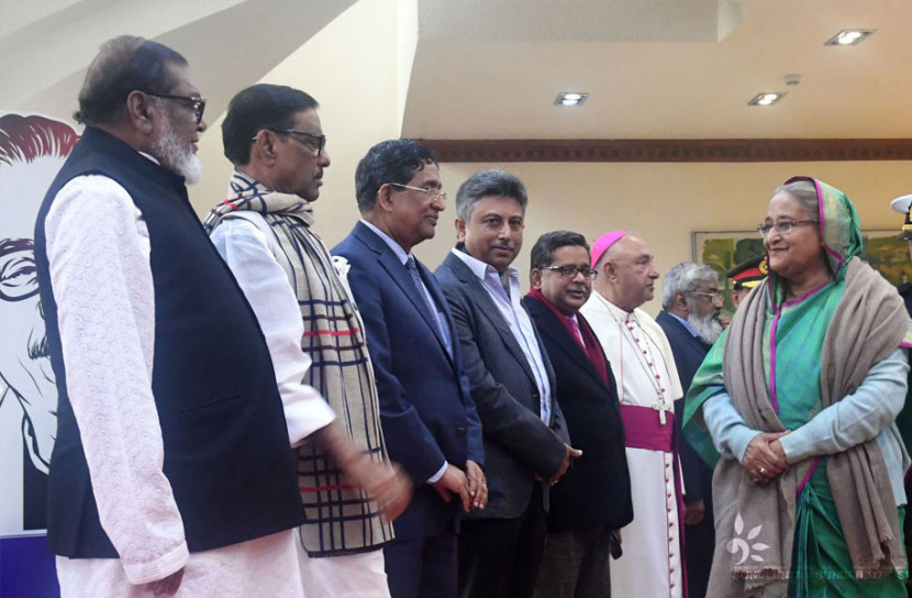 আবুধাবির উদ্দেশে ঢাকা ছাড়লেন প্রধানমন্ত্রী