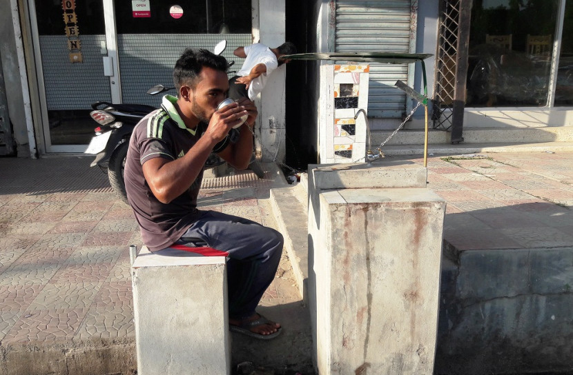 খাবার পানি আর চোখের জল যখন একাকার