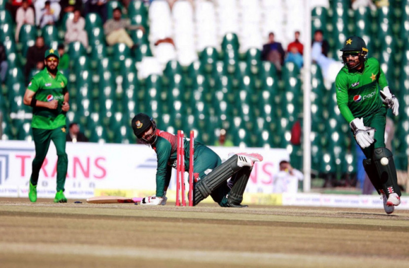 পাকিস্তানের মাটিতে সিরিজ হারের দায় কার!