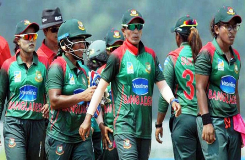 রোমানাকে ছাড়াই ভারত গেল নারী দল