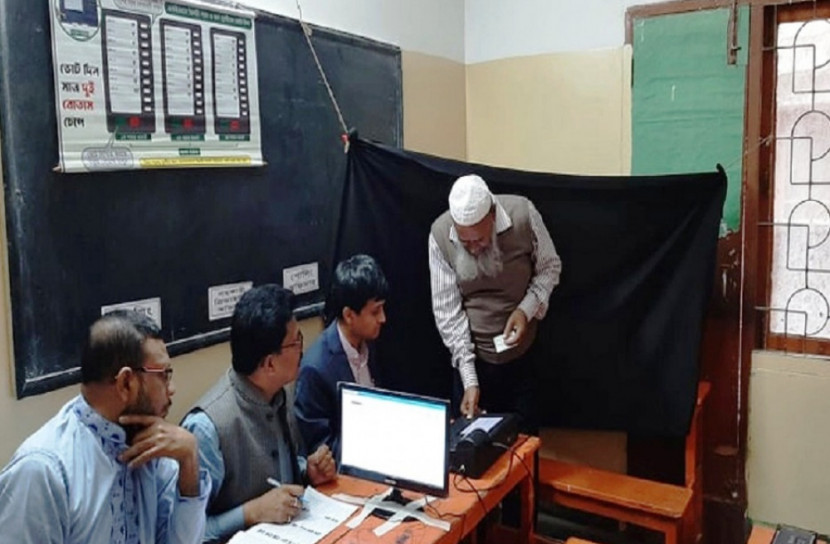 বিচ্ছিন্ন সংঘর্ষ অনিয়মের মধ্য দিয়ে শেষ হল ডিসিসি নির্বাচন