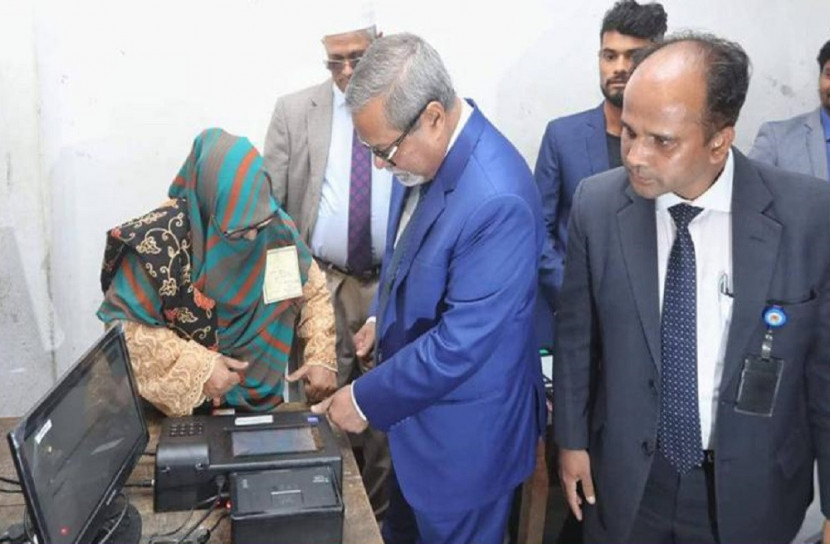 ইভিএম-এ মিশ্র অভিজ্ঞতা ভোটারদের