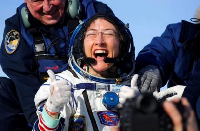 পৃথিবীর ওপরে ৩২৮ দিন কাটিয়ে রেকর্ড ক্রিস্টিনার