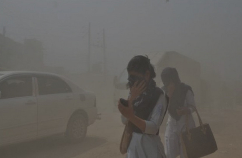 বিষমুক্ত হচ্ছে না ঢাকার আকাশ