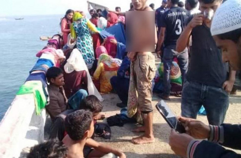 মালয়েশিয়াগামী ট্রলারডুবিতে ১৫ রোহিঙ্গার মরদেহ উদ্ধার