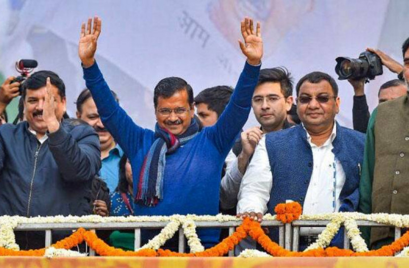 মোদির মৌলবাদীত্বকে পেছনে ফেলে আবারো দিল্লি দখল কেজরিওয়ালের
