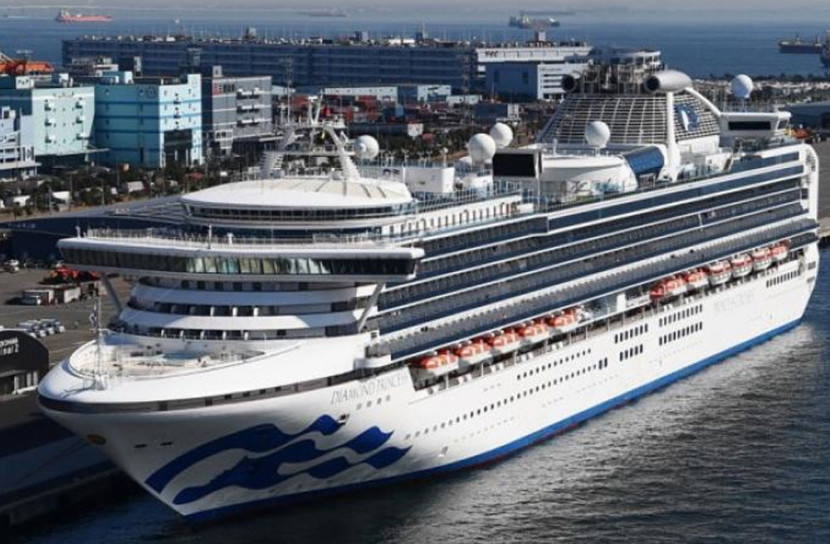 করোনা আতঙ্কে জাপানি প্রমোদ তরীতে বন্দি ৩৭০০ জন