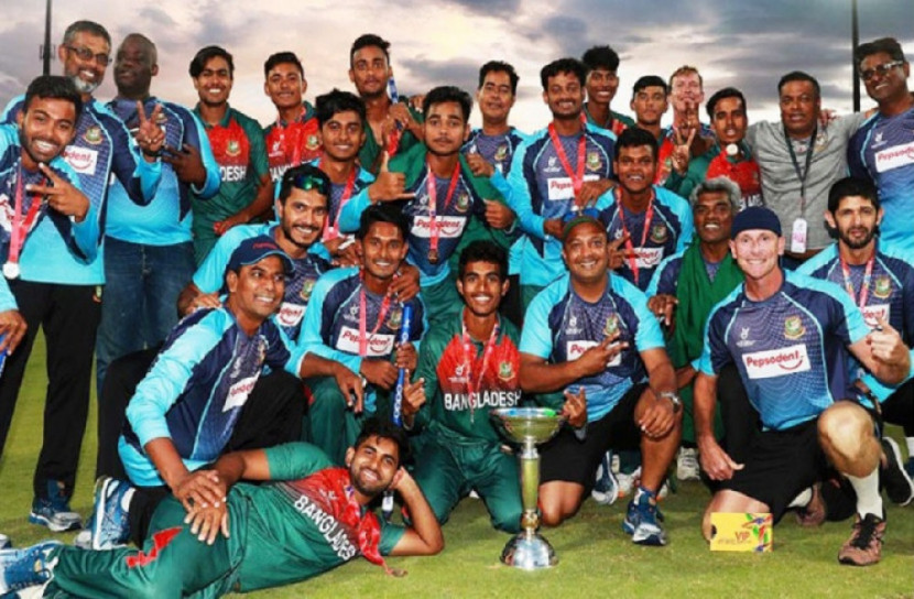 বিকেলে ফিরছেন বিশ্ব চ্যাম্পিয়নরা