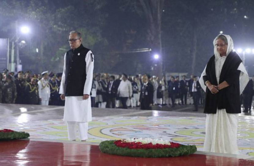 অশেষ শ্রদ্ধায় অবনত জাতি