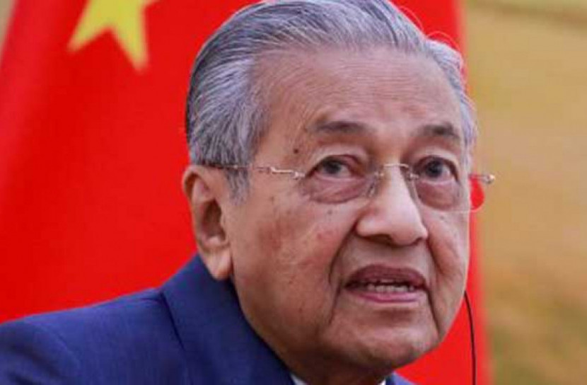 পদত্যাগ করেছেন মাহাথির মোহাম্মদ!