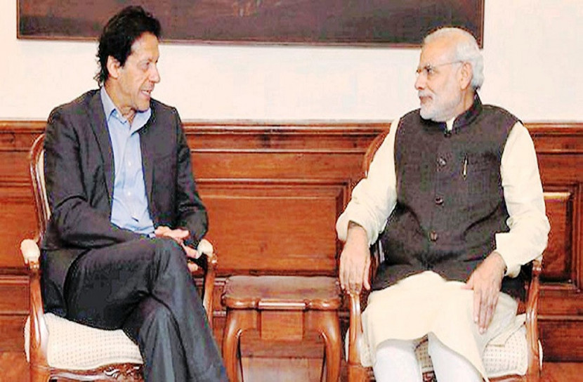 করোনা নিয়ে এলো ভারত-পাকিস্তানকে এক টেবিলে