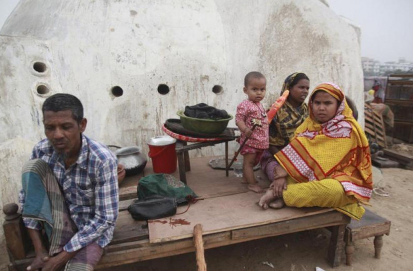 দুশ্চিন্তায় নিম্ন আয়ের মানুষ