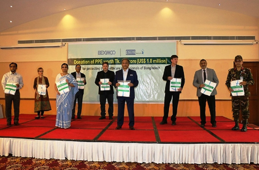 স্বাস্থ্যকর্মীদের ১৫ কোটি টাকার পিপিই দিল বেক্সিমকো