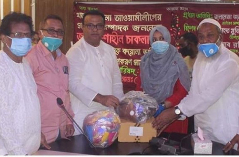 করোনাভাইরাস প্রতিরোধে শাহীন চাকলাদারের উদ্যোগ