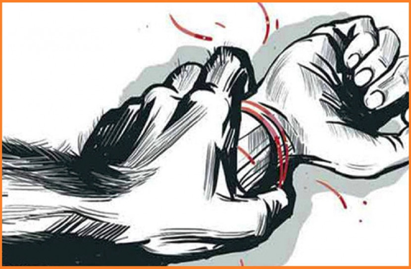 করোনা রোগী তল্লাশির নামে ঘরে ঢুকে কিশোরীকে তুলে নিয়ে গণধর্ষণ