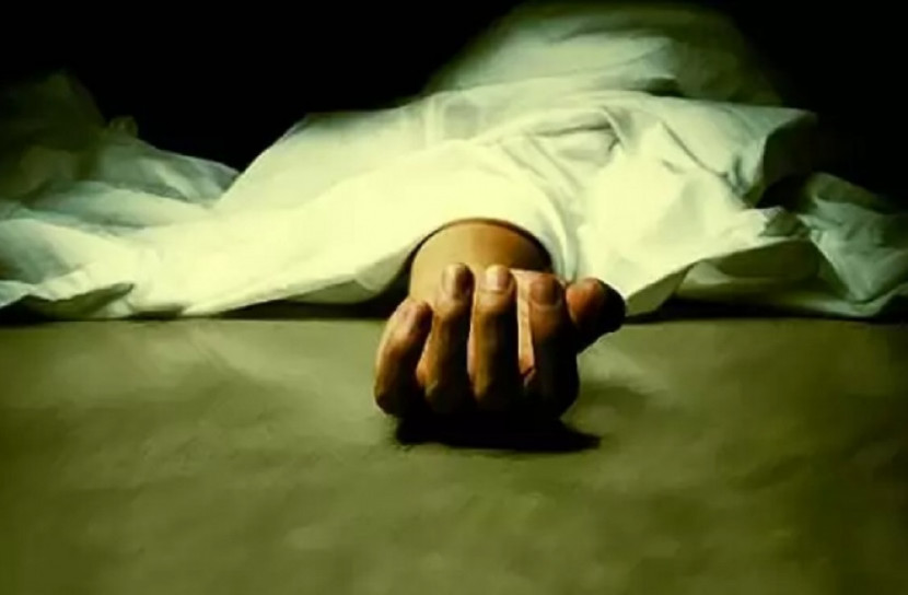 গাজীপুরে একই ঘরে স্বামী-স্ত্রী ও মেয়ের মরদেহ