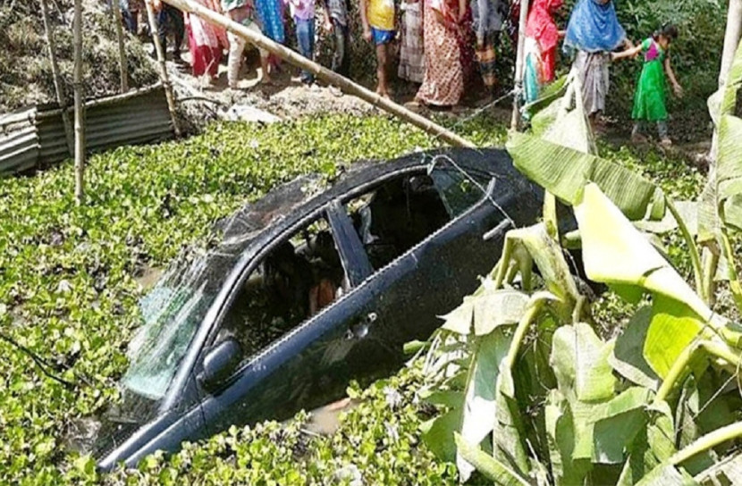 মৃত বাবাকে দেখতে গিয়ে দম্পতিসহ প্রাণ হারালেন ৩ জন