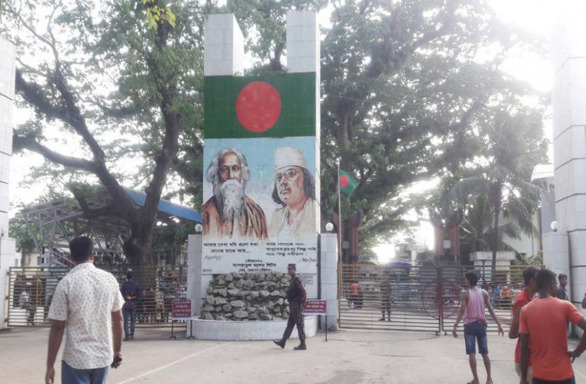 বেনাপোল দিয়ে ভারত থেকে ফিরছেন আটকেপড়া বাংলাদেশিরা