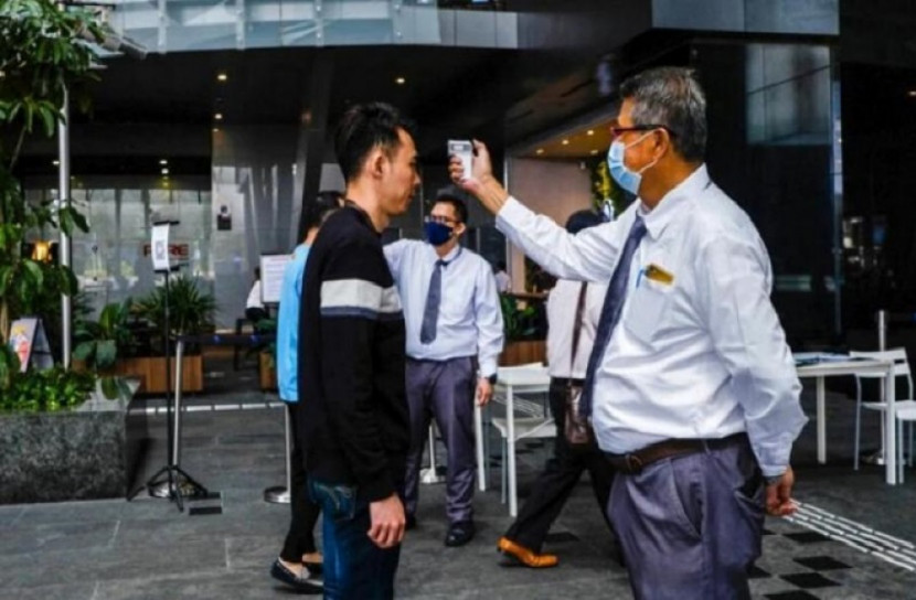 সিঙ্গাপুরে ২০ হাজার অভিবাসী হোম কোয়ারেন্টাইনে