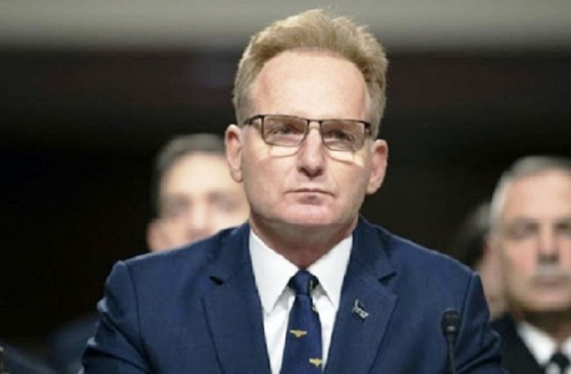 মার্কিন নৌ মন্ত্রীর পদত্যাগ