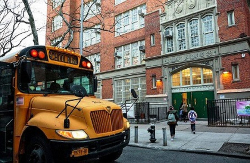 নিউইয়র্কে সারা বছরই বন্ধ থাকবে স্কুল