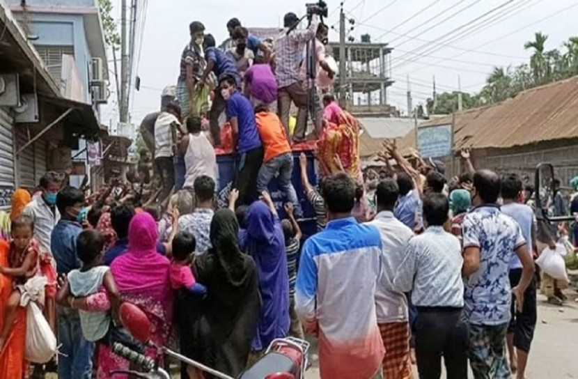 ত্রাণের রাজ্যে লুট-চুরি, মানবতা আজ হুমকিতে