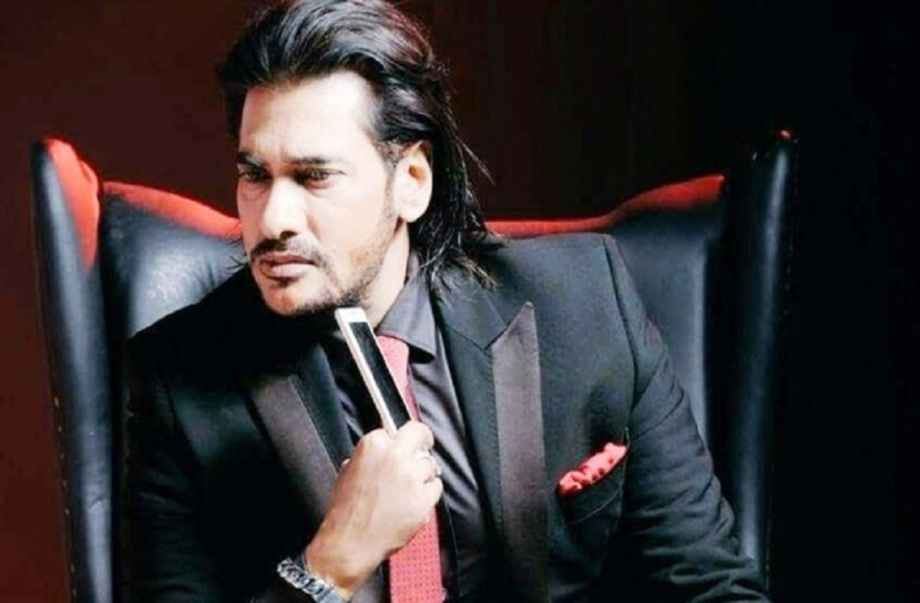 দুর্দিনে কর্মীদের ১২ কোটি টাকা দিলেন অনন্ত