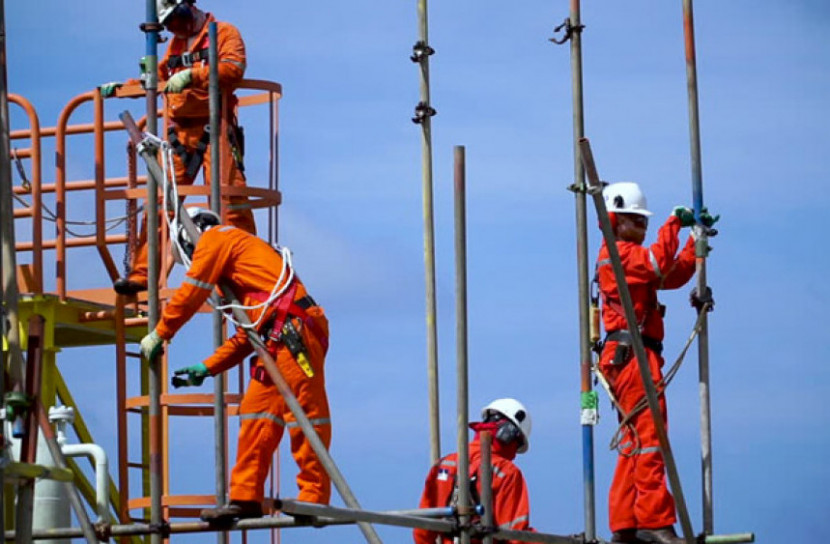 নির্মাণ শ্রমিকদের ঘরে থাকার নির্দেশ