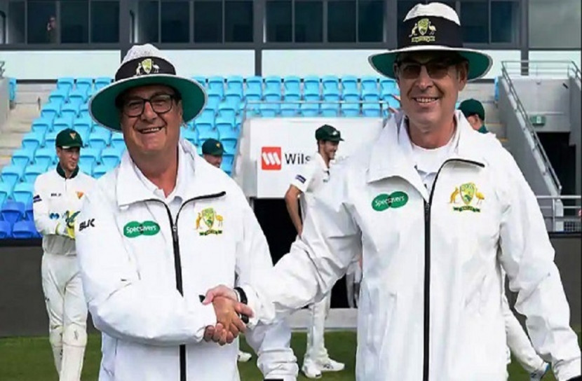 আম্পায়ারিং ছাড়লেন ফ্রাই-ওয়ার্ড