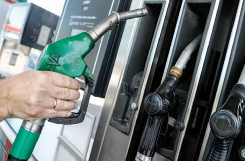 তেলের দর ২১ বছরের ইতিহাসে সর্বনিম্ন