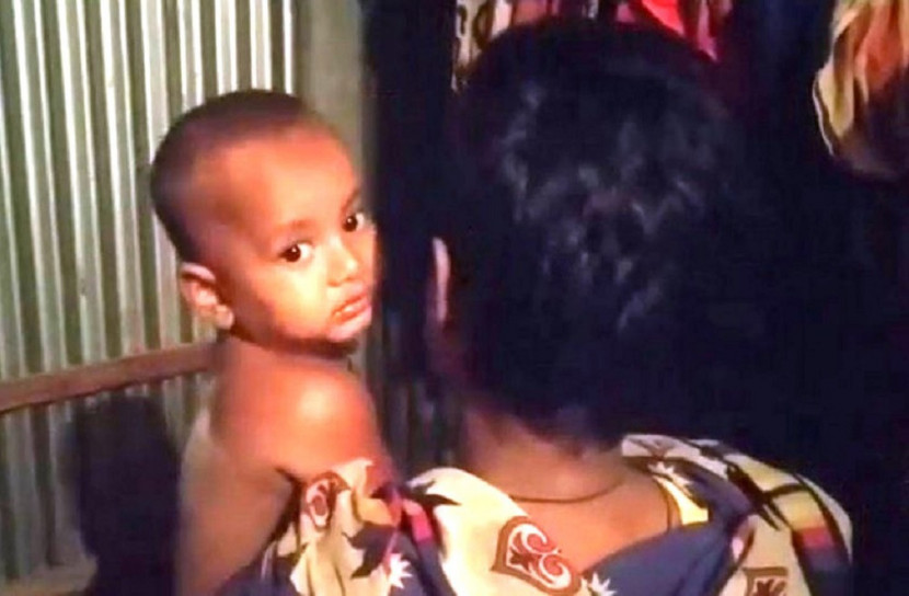 সন্তানের দুধ ও খাবার কিনতে মাথার চুল বিক্রি করলেন মা