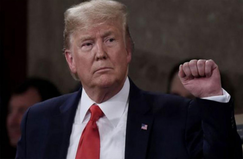 গ্রিন কার্ড স্থগিতের আদেশে ট্রাম্পের স্বাক্ষর