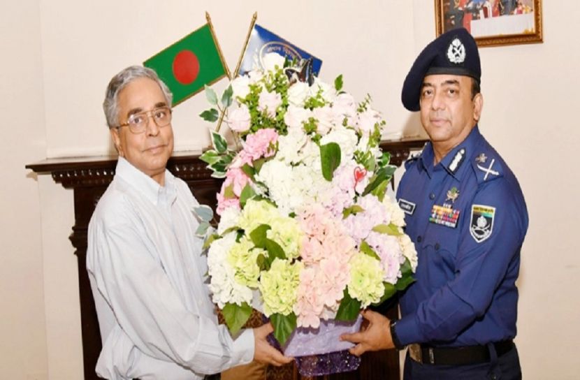 প্রধান বিচারপতির সঙ্গে আইজিপি'র সৌজন্য সাক্ষাৎ