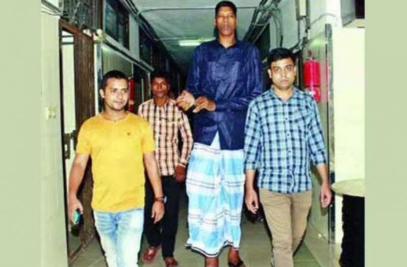 চলে গেলেন বাংলাদেশের সবচেয়ে লম্বা মানুষ