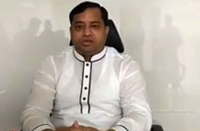 অবশেষে সিদ্ধান্ত থেকে সরে এলেন গাজীপুরের মেয়র