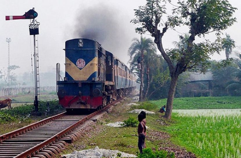 তিনদিনের মাথায় বন্ধ হলো বিশেষ পার্সেল ট্রেন