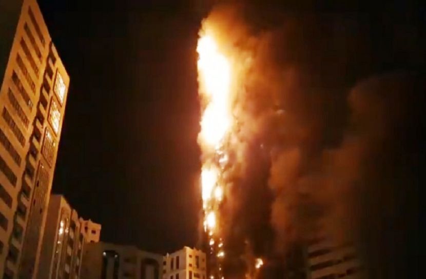 আমিরাতের শারজাহ টাওয়ারে ভয়াবহ অগ্নিকাণ্ড