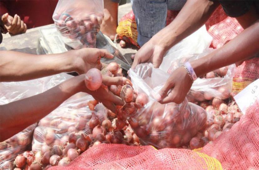 ২৫ টাকা কেজি দরে পেঁয়াজ বিক্রি করবে: টিসিবি
