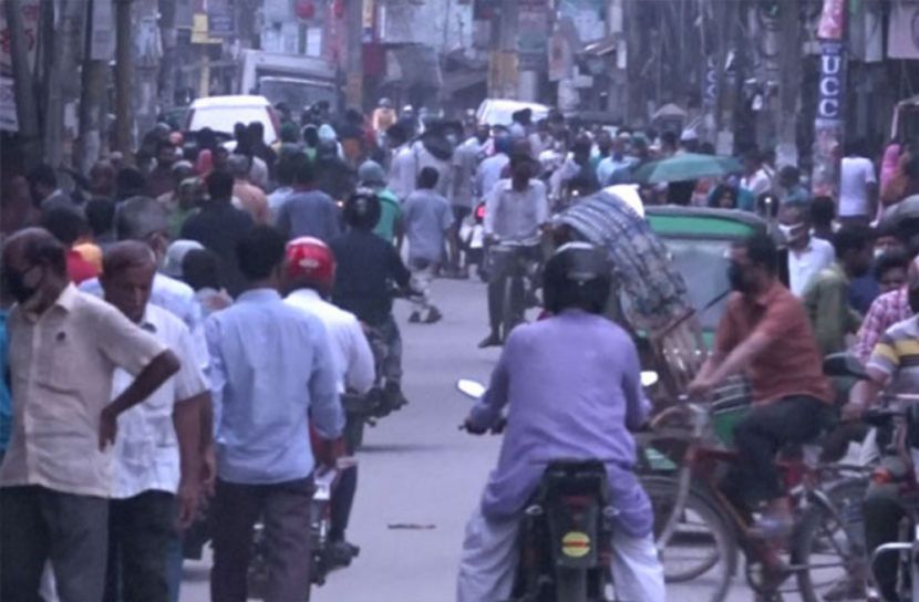 টাঙ্গাইলে স্বাস্থ্যবিধি না মানায় ব্যবসা-প্রতিষ্ঠান বন্ধ ঘোষণা