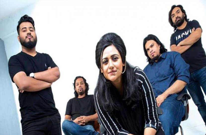 নাকের নথ, গিটার, ড্রামস কিট বিক্রি হলো ১০ লাখ টাকায়