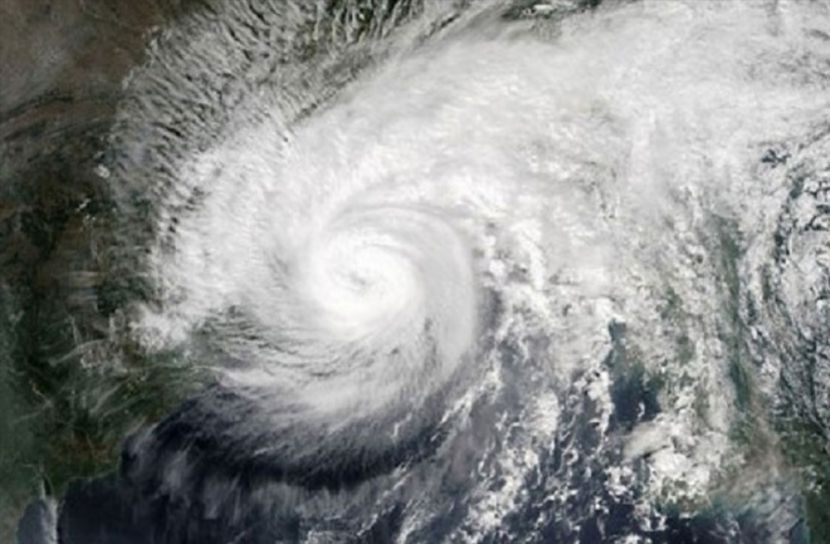 ঘূর্ণিঝড় ‘আম্ফানে’ সমুদ্রবন্দরে ৪ নম্বর হুঁশিয়ারি