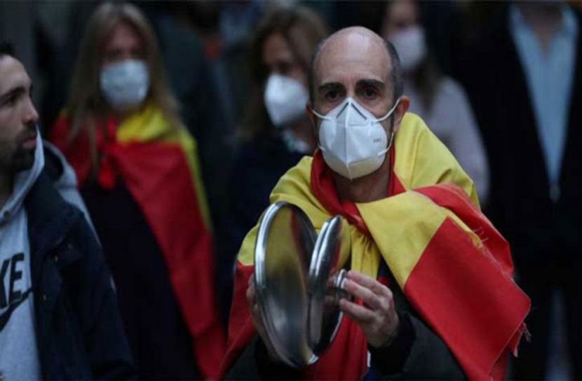 করোনার মধ্যেই স্পেনে সরকারবিরোধী বিক্ষোভ