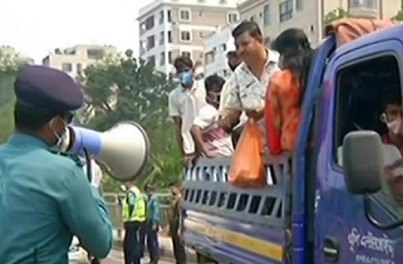 কৌশলে ঢাকা ছাড়ছে মানুষ