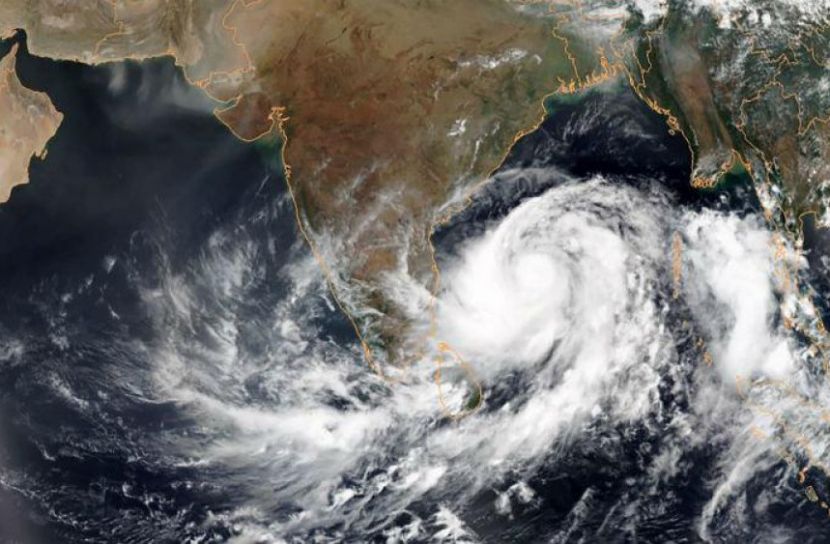 ভয়াল রূপে এগিয়ে আসছে 'আম্ফান'