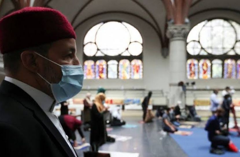 নামাজের জন্য দেয়া হলো গির্জা!