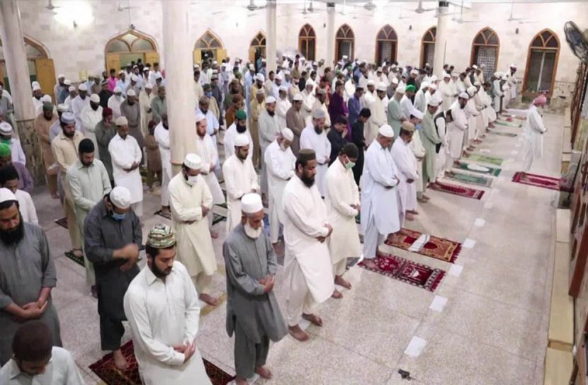 করোনাকালে বিশ্বের ঈদ উৎযাপন