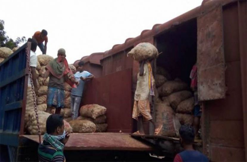 ভারতীয় পেঁয়াজ আমদানি শুরু
