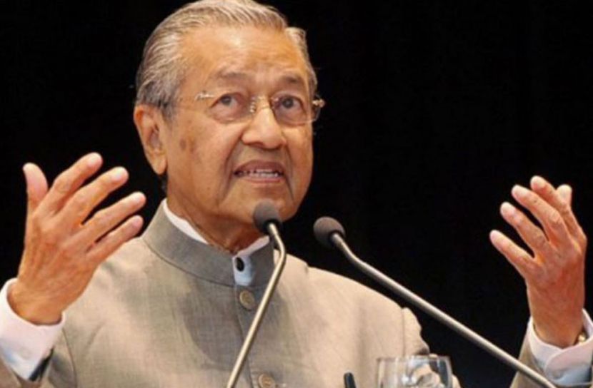 বহিষ্কারাদেশ চ্যালেঞ্জ করবেন মাহাথির